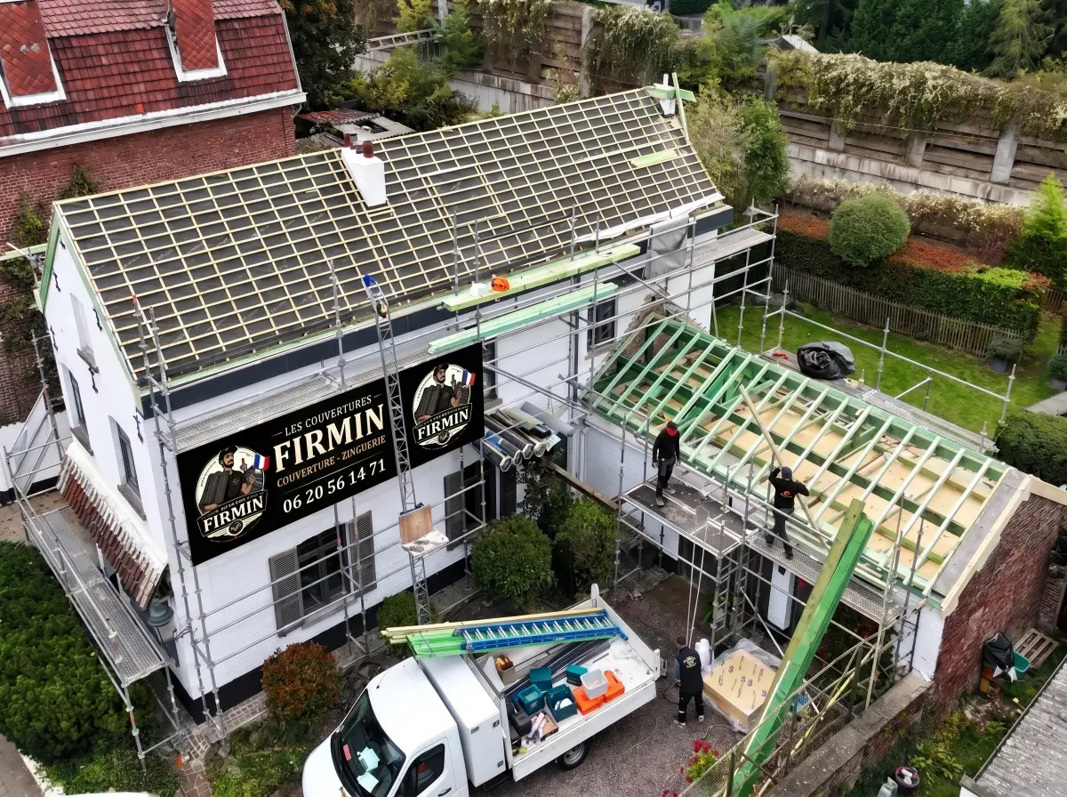 Réfection d'une toiture en tuiles à Dreux par Les Couvertures Firmin
